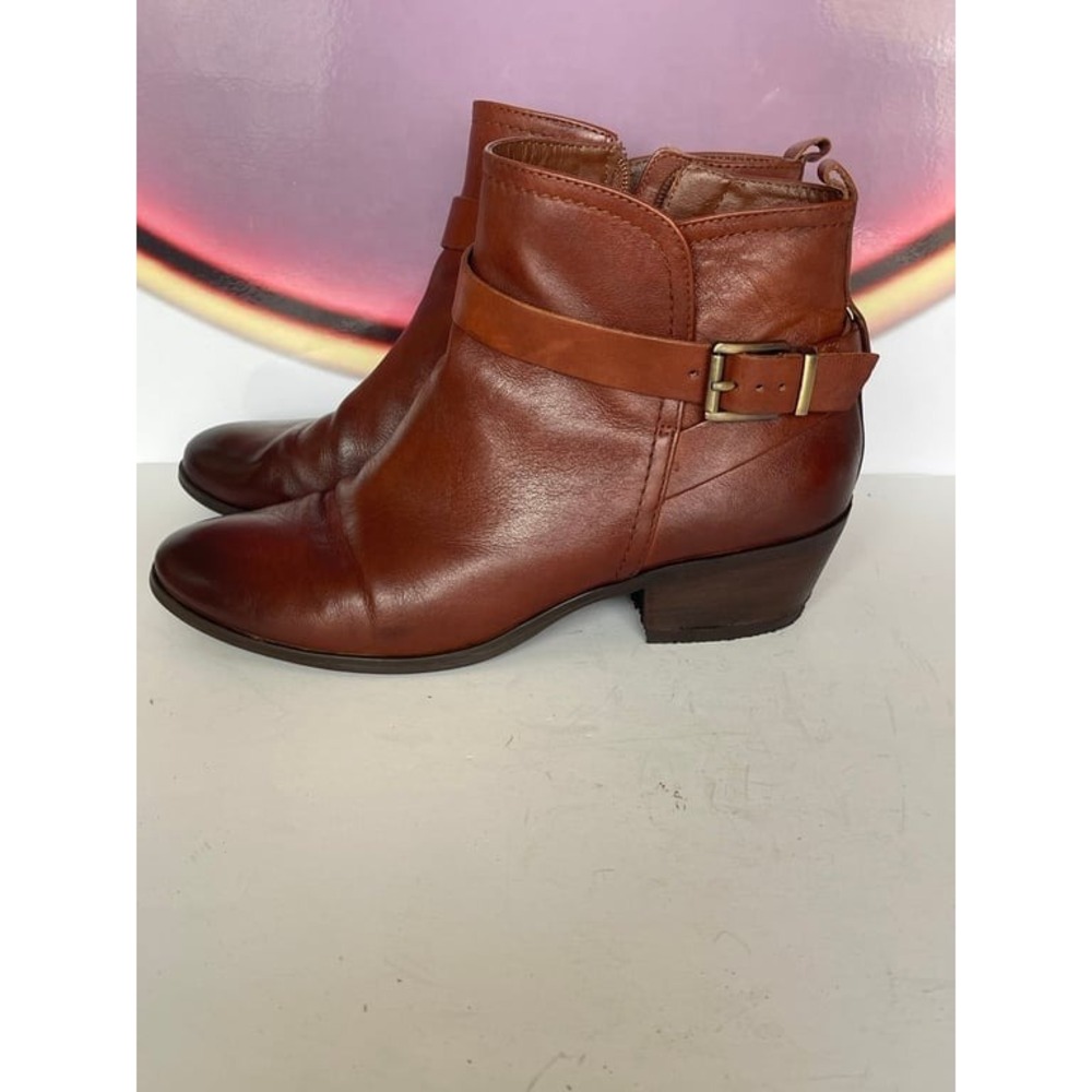 Vince Camuto Leather - Picture 4 of 8